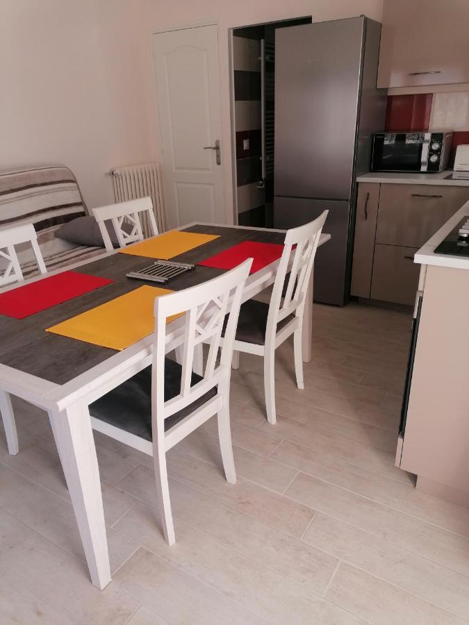 La Basse-Cour Apartment Vic-sur-Cere Ngoại thất bức ảnh